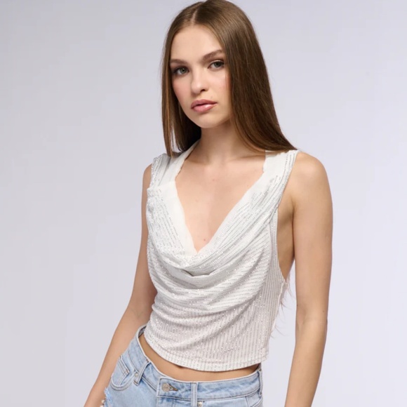 IN THE NAME OF LOVE HOODED RHINESTONE TOP IN WHITE - XL - Picture 2 of 4